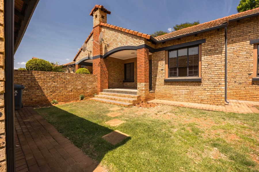 To Let 3 Bedroom Property for Rent in Equestria Gauteng