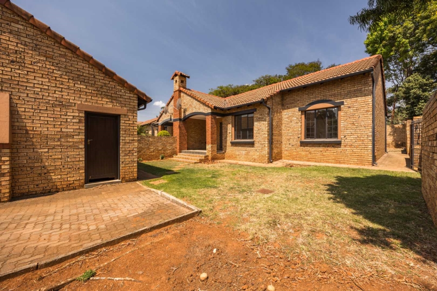To Let 3 Bedroom Property for Rent in Equestria Gauteng