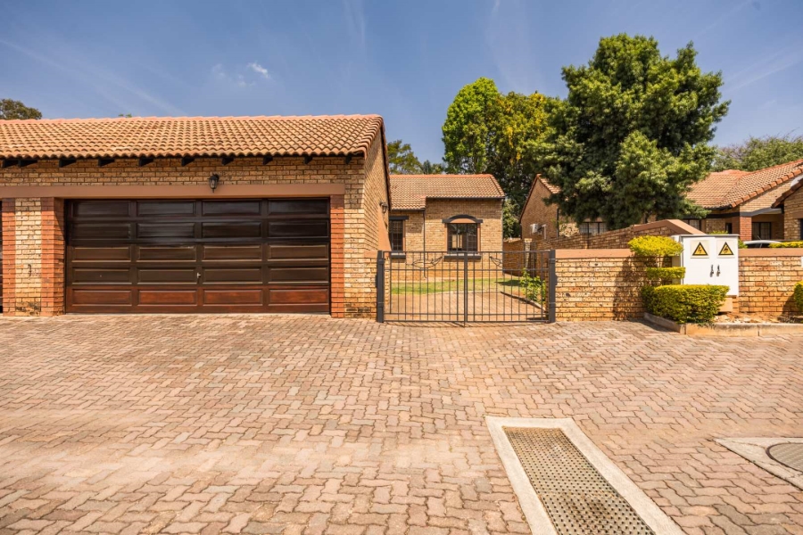 To Let 3 Bedroom Property for Rent in Equestria Gauteng
