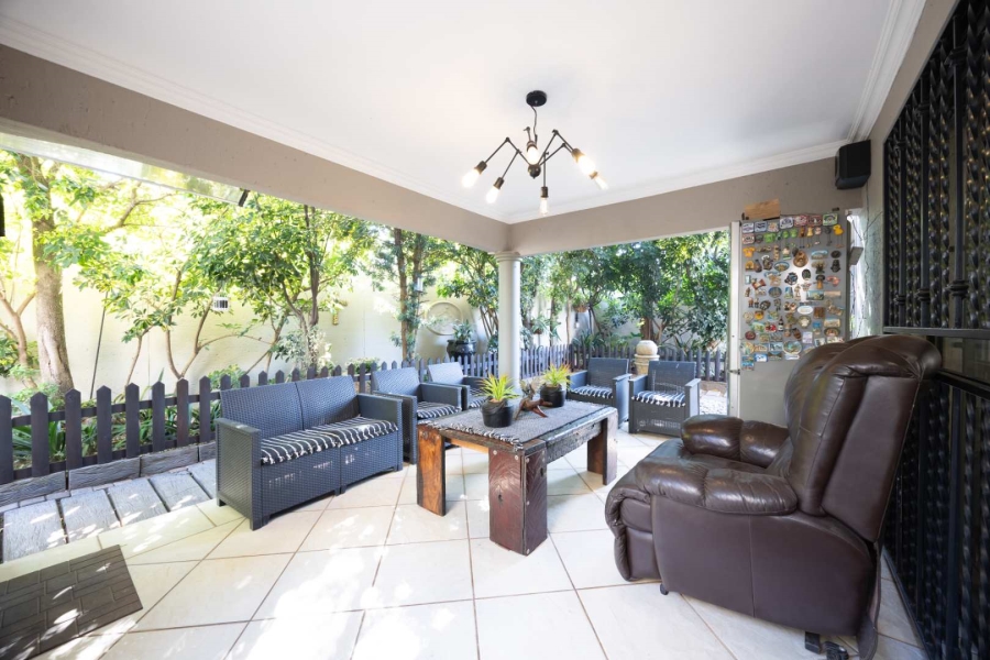3 Bedroom Property for Sale in Faerie Glen Gauteng