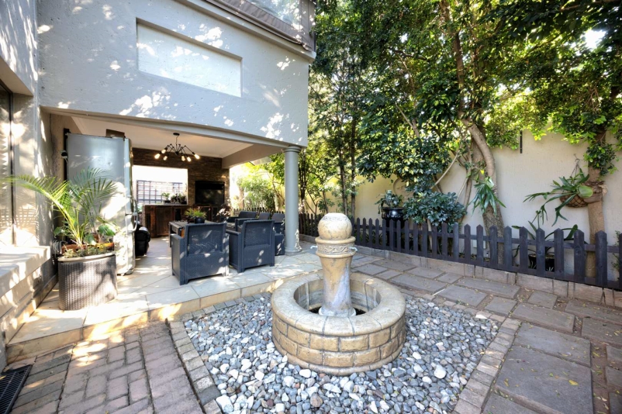 3 Bedroom Property for Sale in Faerie Glen Gauteng
