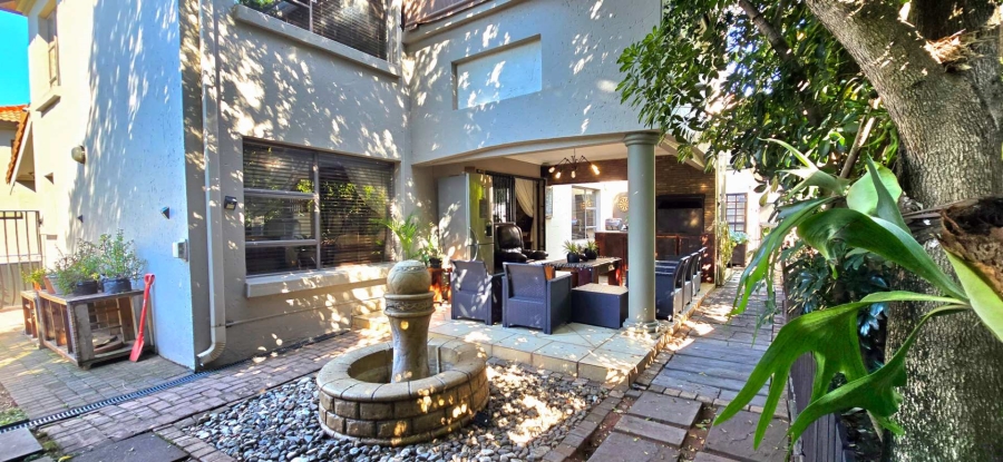 3 Bedroom Property for Sale in Faerie Glen Gauteng