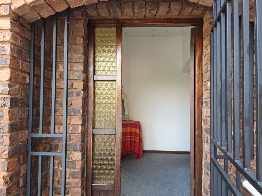 3 Bedroom Property for Sale in Faerie Glen Gauteng