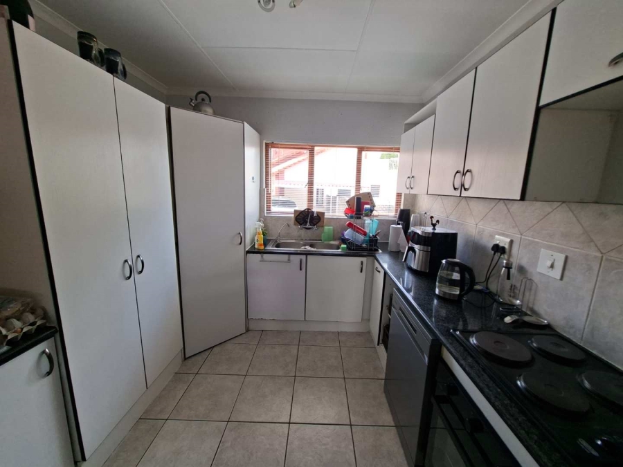 To Let 3 Bedroom Property for Rent in Randburg Gauteng