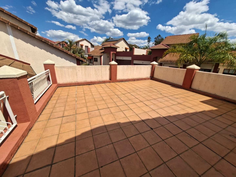 To Let 3 Bedroom Property for Rent in Randburg Gauteng