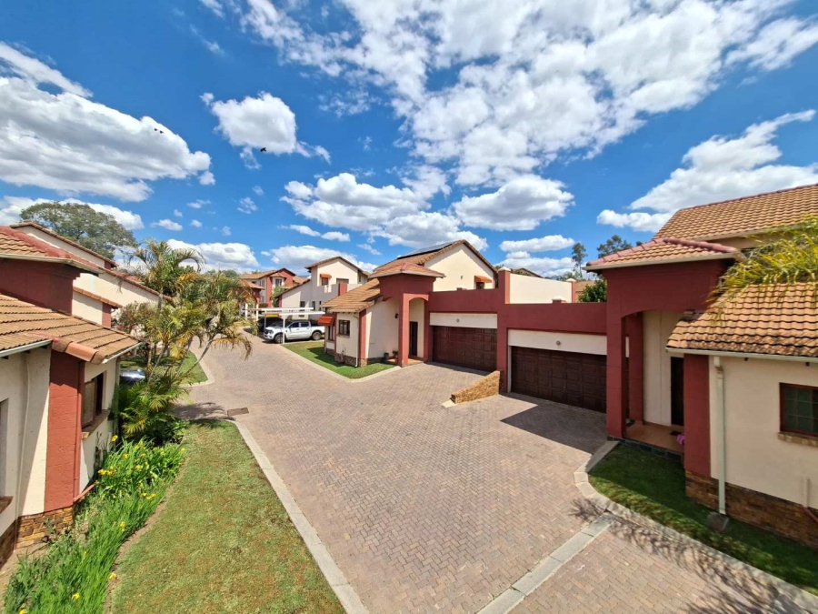 To Let 3 Bedroom Property for Rent in Randburg Gauteng