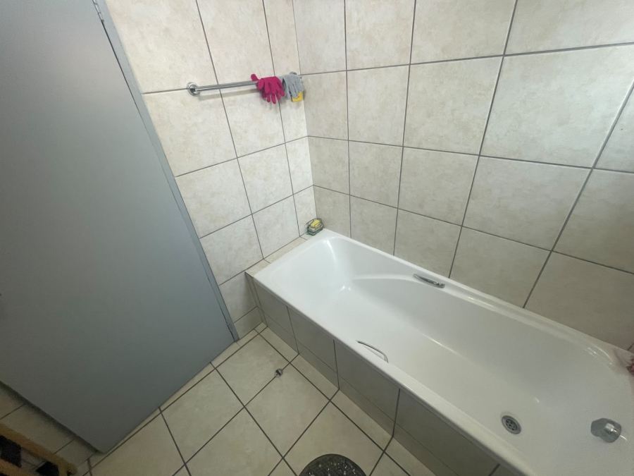 2 Bedroom Property for Sale in Esther Park Gauteng
