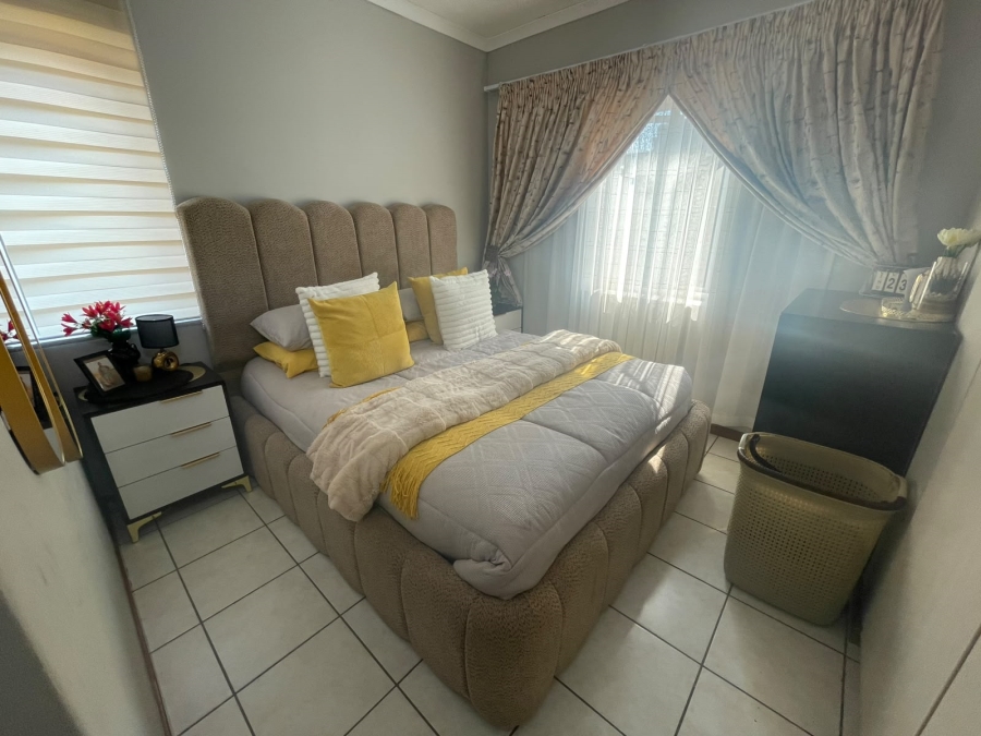 2 Bedroom Property for Sale in Esther Park Gauteng