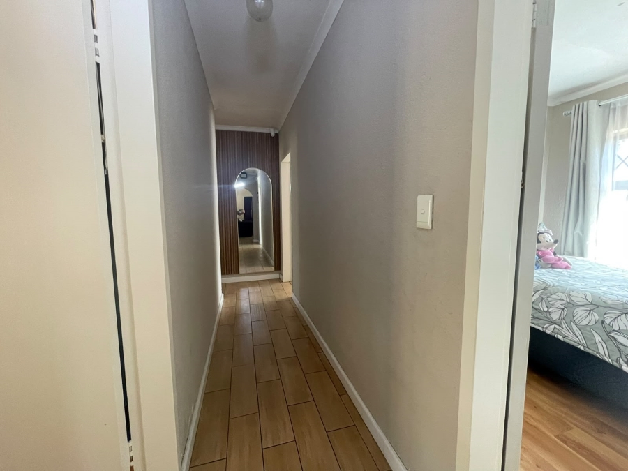 3 Bedroom Property for Sale in Edleen Gauteng