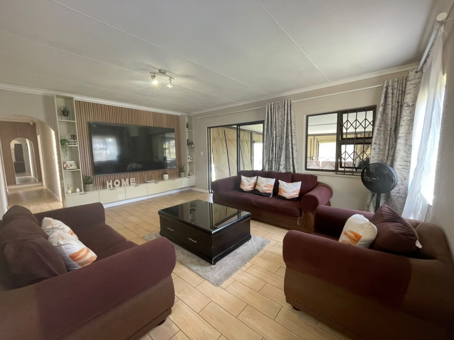 3 Bedroom Property for Sale in Edleen Gauteng