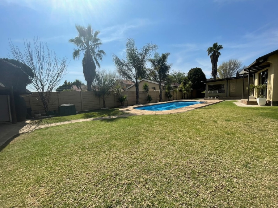 3 Bedroom Property for Sale in Edleen Gauteng