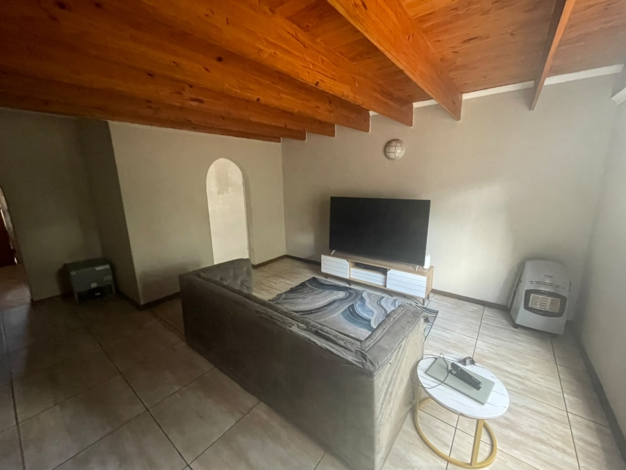 3 Bedroom Property for Sale in Rhodesfield Gauteng