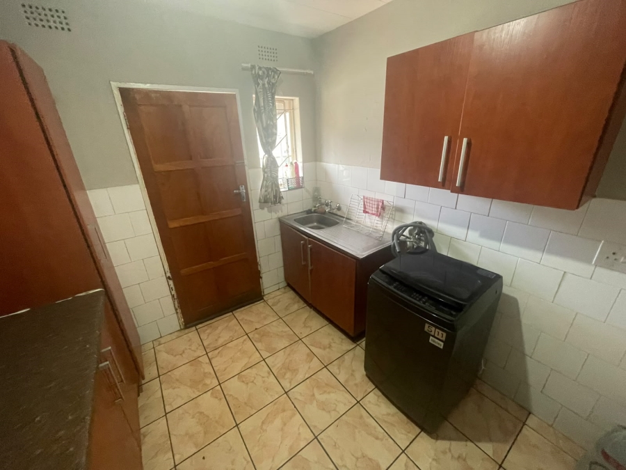 3 Bedroom Property for Sale in Rhodesfield Gauteng