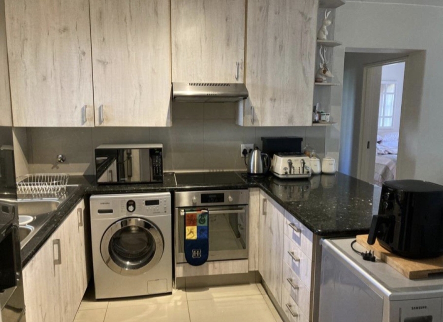 To Let 2 Bedroom Property for Rent in Morningside Gauteng