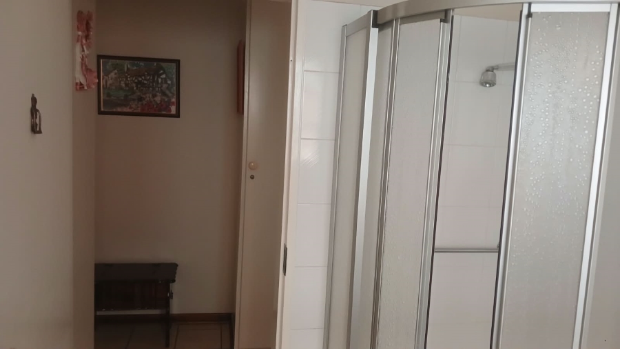To Let 3 Bedroom Property for Rent in Beyerspark Gauteng