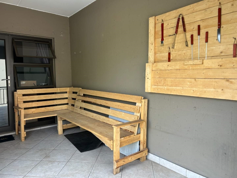 2 Bedroom Property for Sale in Goedeburg Gauteng