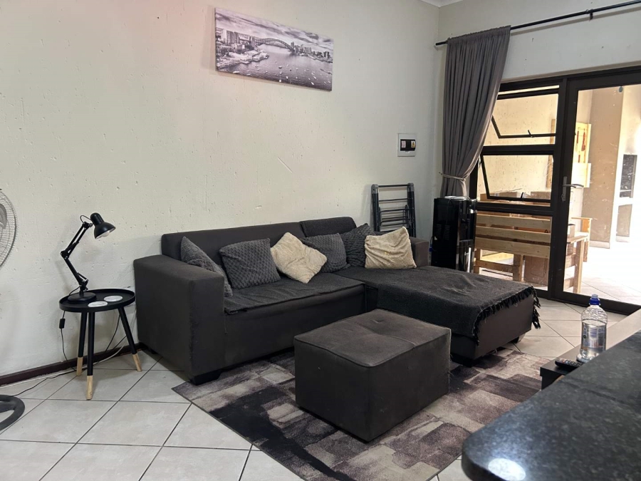 2 Bedroom Property for Sale in Goedeburg Gauteng