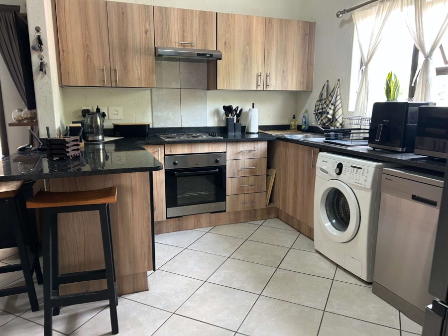 2 Bedroom Property for Sale in Goedeburg Gauteng