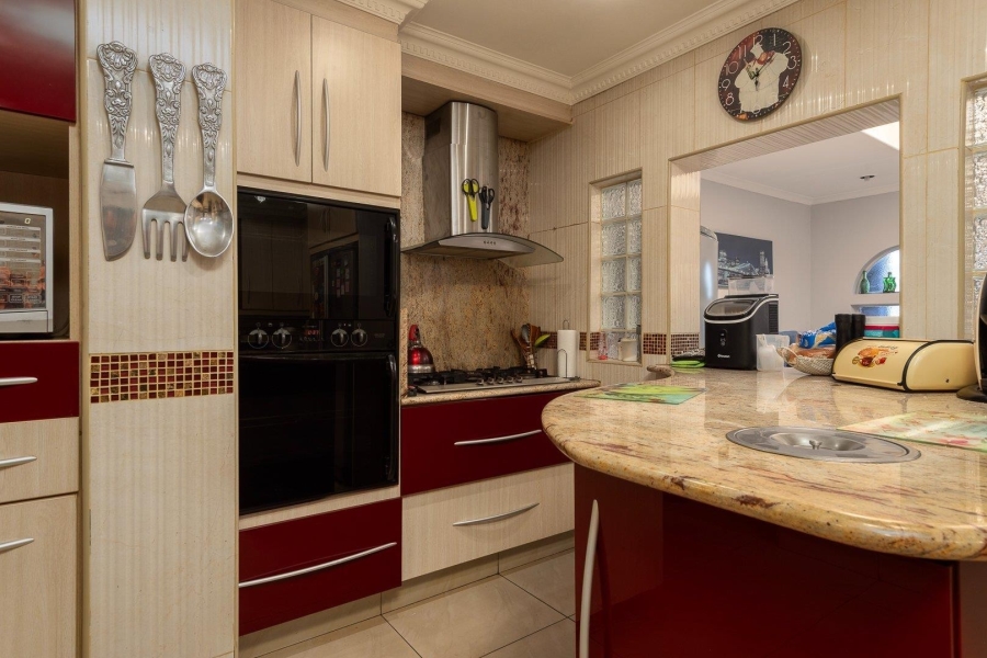 4 Bedroom Property for Sale in Verwoerdpark Gauteng
