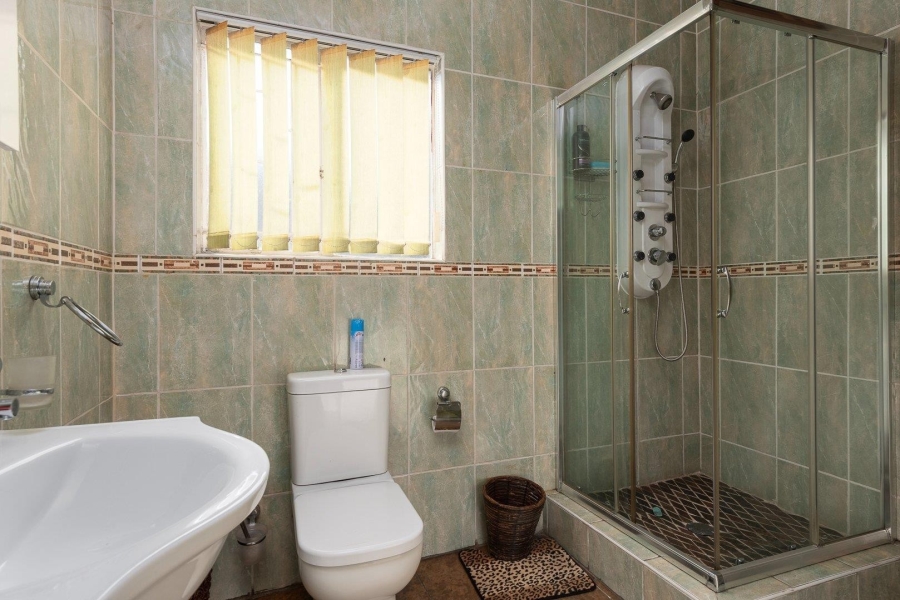 4 Bedroom Property for Sale in Verwoerdpark Gauteng