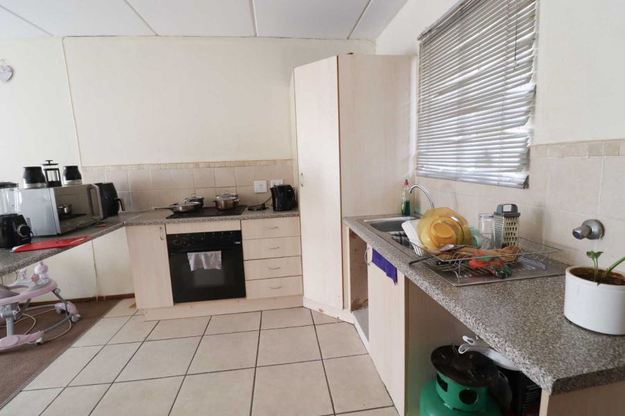 1 Bedroom Property for Sale in Kleinfontein Gauteng