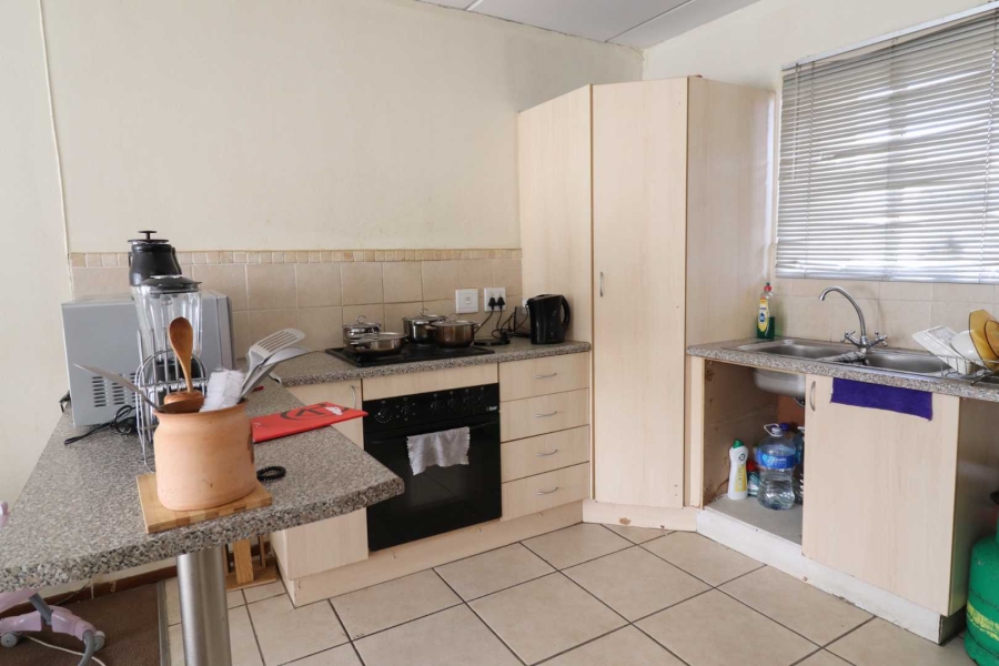 1 Bedroom Property for Sale in Kleinfontein Gauteng