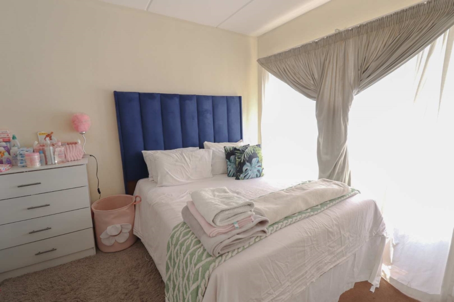 1 Bedroom Property for Sale in Kleinfontein Gauteng