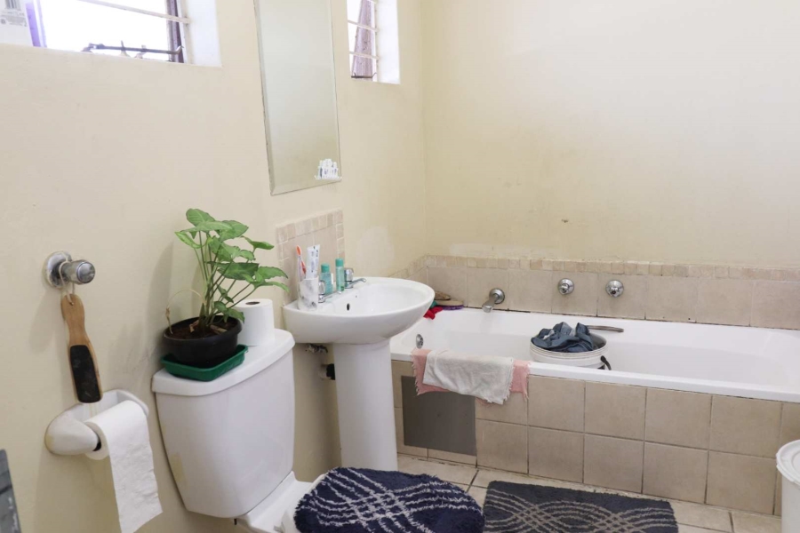 1 Bedroom Property for Sale in Kleinfontein Gauteng