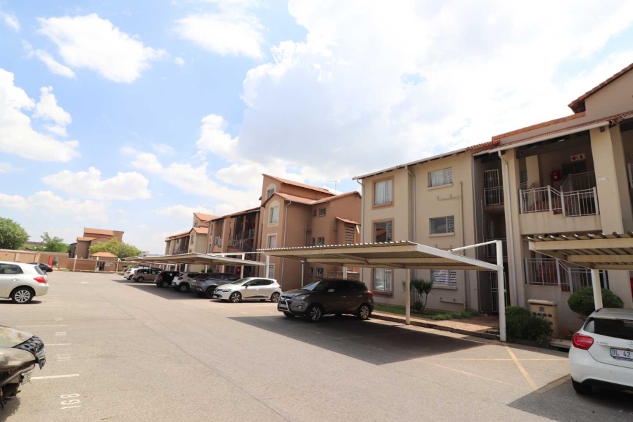 1 Bedroom Property for Sale in Kleinfontein Gauteng