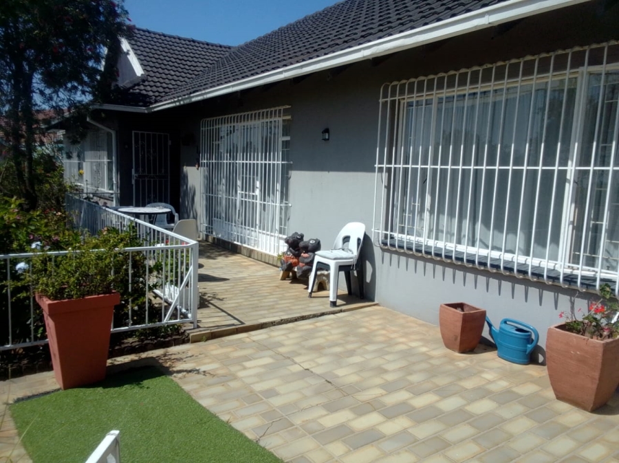 3 Bedroom Property for Sale in Roodekrans Gauteng