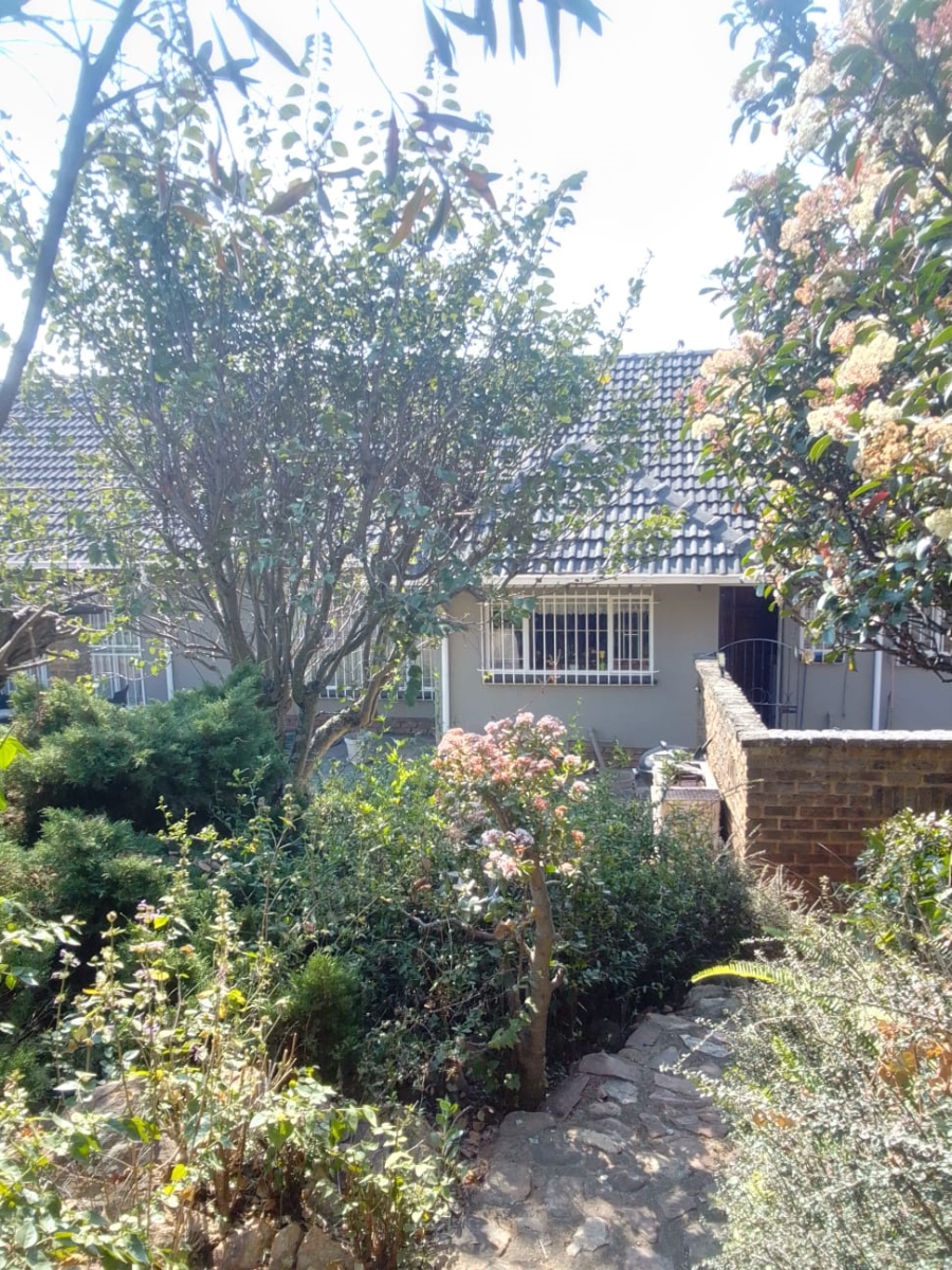 3 Bedroom Property for Sale in Roodekrans Gauteng