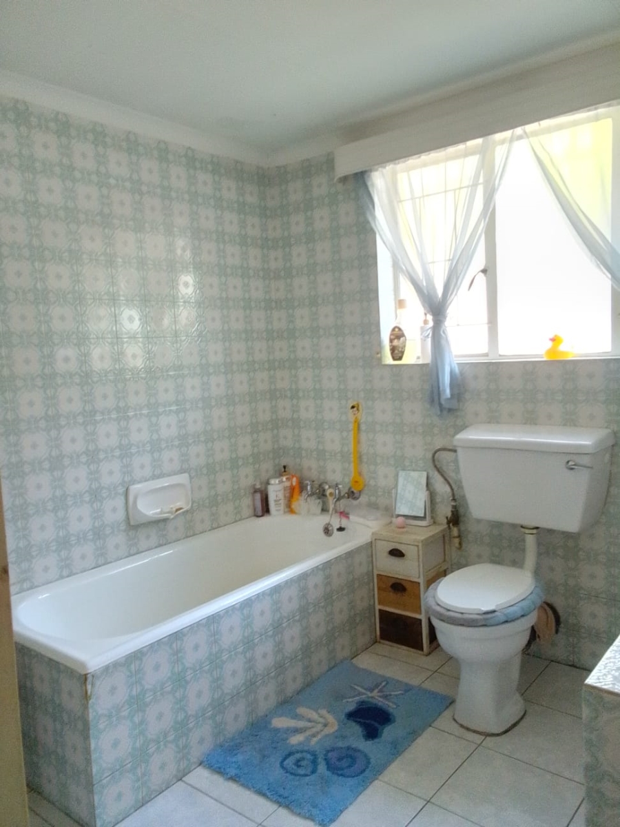 3 Bedroom Property for Sale in Roodekrans Gauteng
