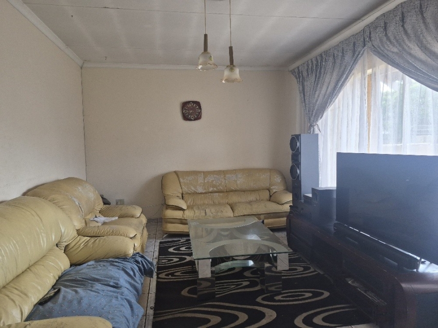 4 Bedroom Property for Sale in Klippoortjie A H Gauteng