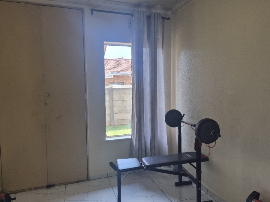 4 Bedroom Property for Sale in Klippoortjie A H Gauteng