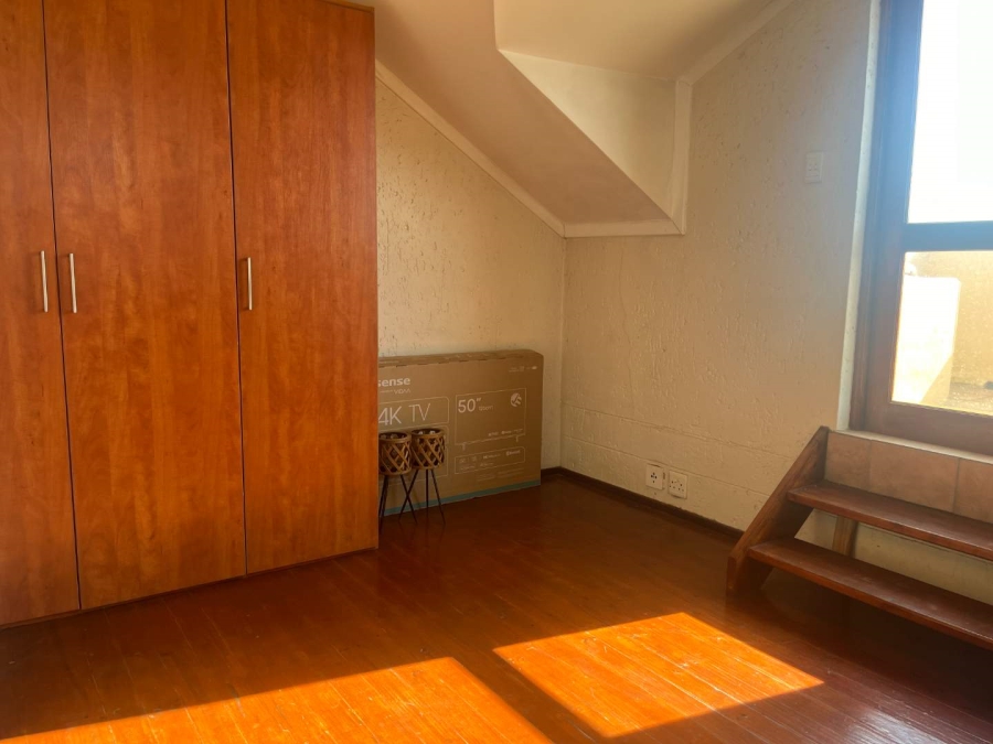 1 Bedroom Property for Sale in Lonehill Gauteng
