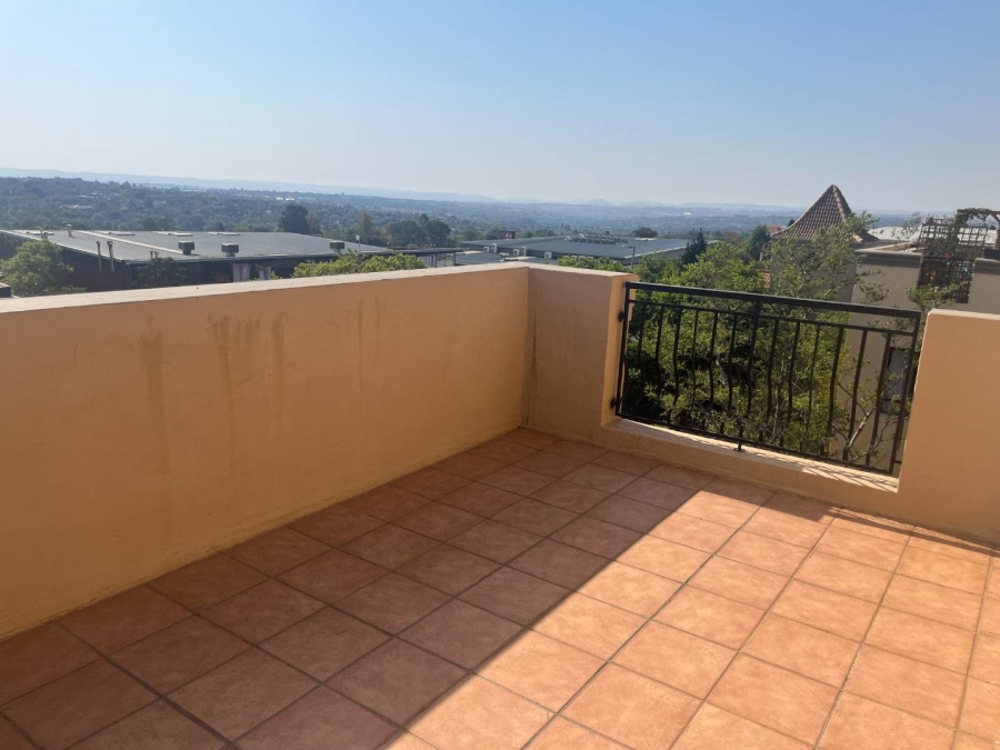 1 Bedroom Property for Sale in Lonehill Gauteng