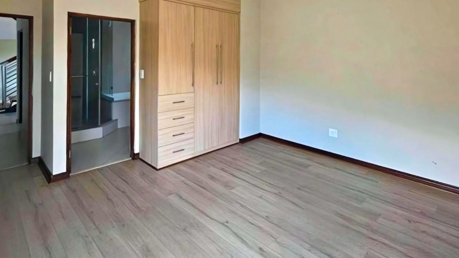 To Let 4 Bedroom Property for Rent in The Wilds Gauteng