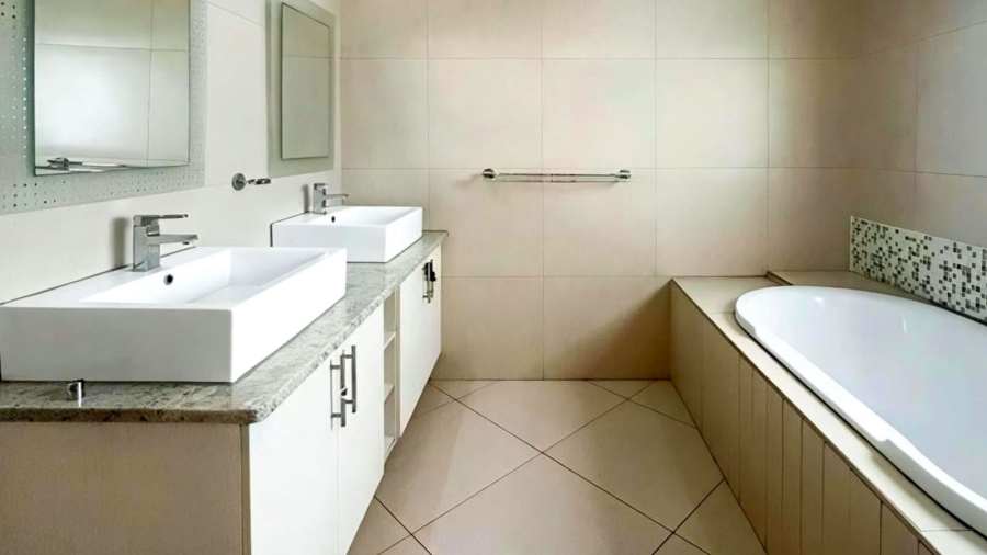 To Let 4 Bedroom Property for Rent in The Wilds Gauteng