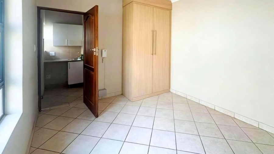 To Let 4 Bedroom Property for Rent in The Wilds Gauteng