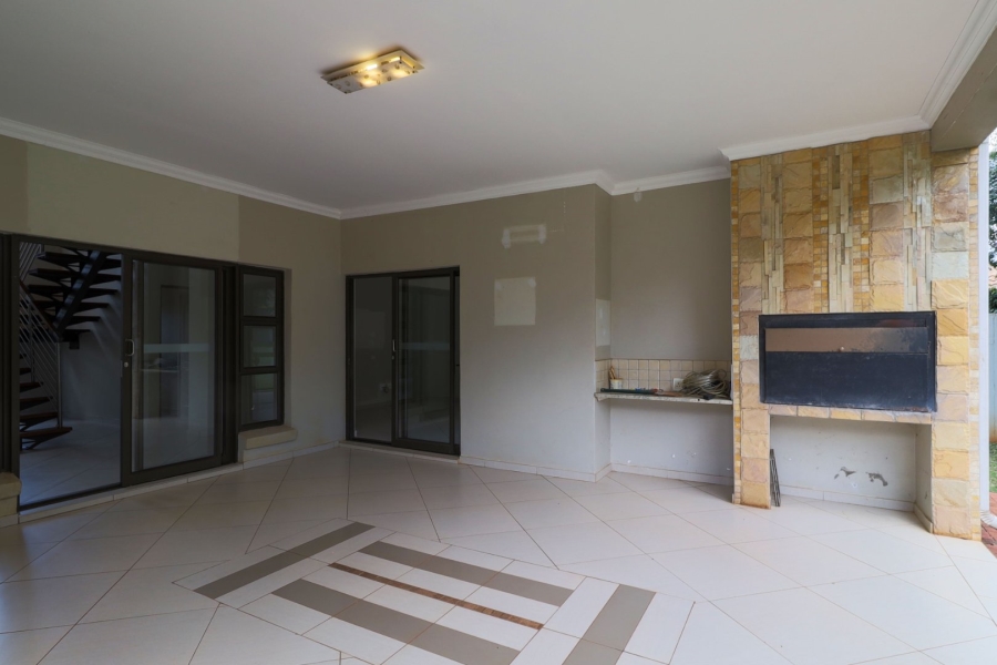 To Let 4 Bedroom Property for Rent in The Wilds Gauteng