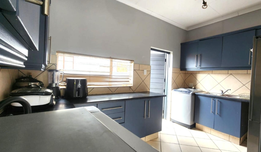 3 Bedroom Property for Sale in Boardwalk Gauteng
