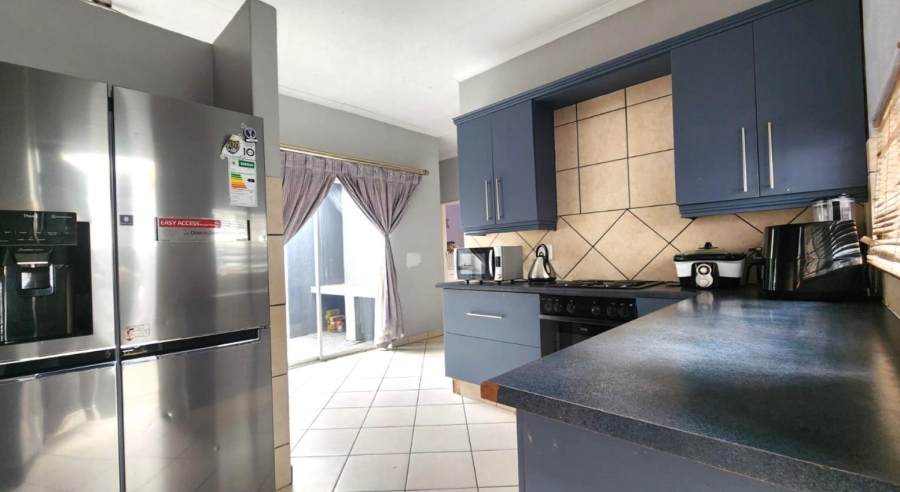3 Bedroom Property for Sale in Boardwalk Gauteng