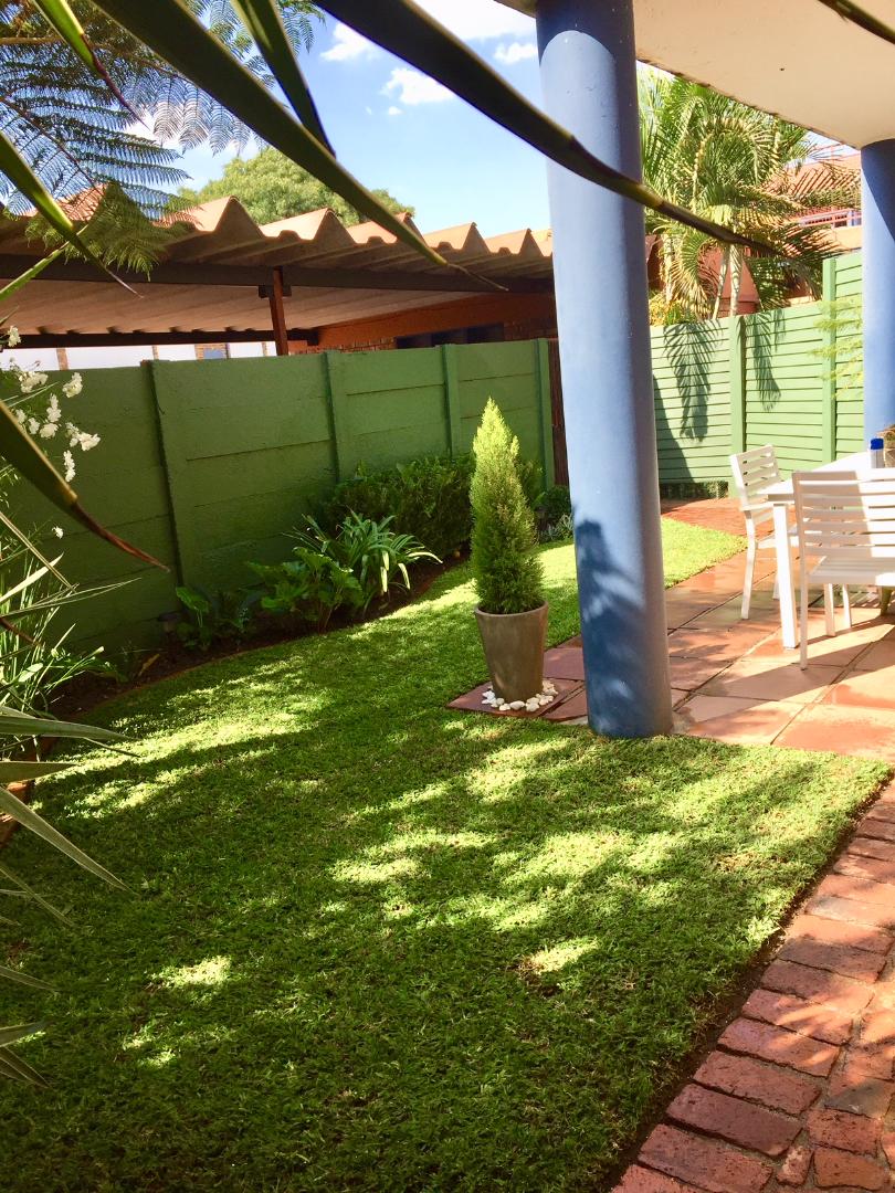 To Let 2 Bedroom Property for Rent in Rietfontein Gauteng