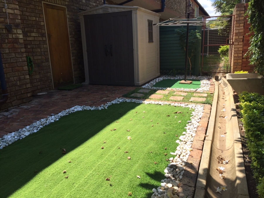 To Let 2 Bedroom Property for Rent in Rietfontein Gauteng