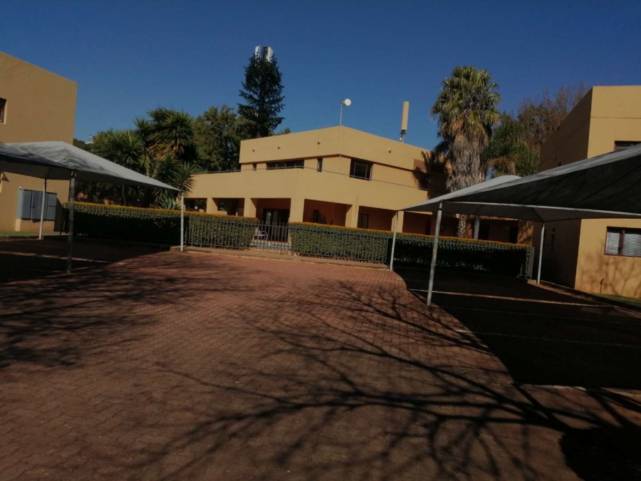 2 Bedroom Property for Sale in Waterkloof Ridge Gauteng