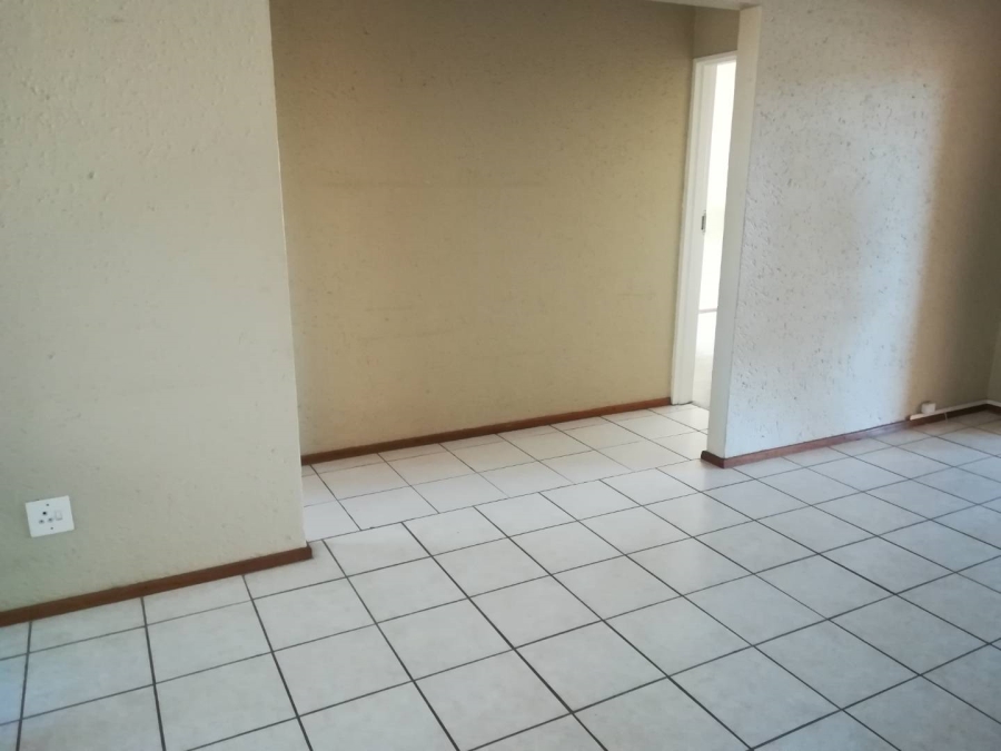 2 Bedroom Property for Sale in Waterkloof Ridge Gauteng