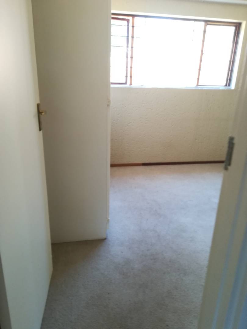 2 Bedroom Property for Sale in Waterkloof Ridge Gauteng
