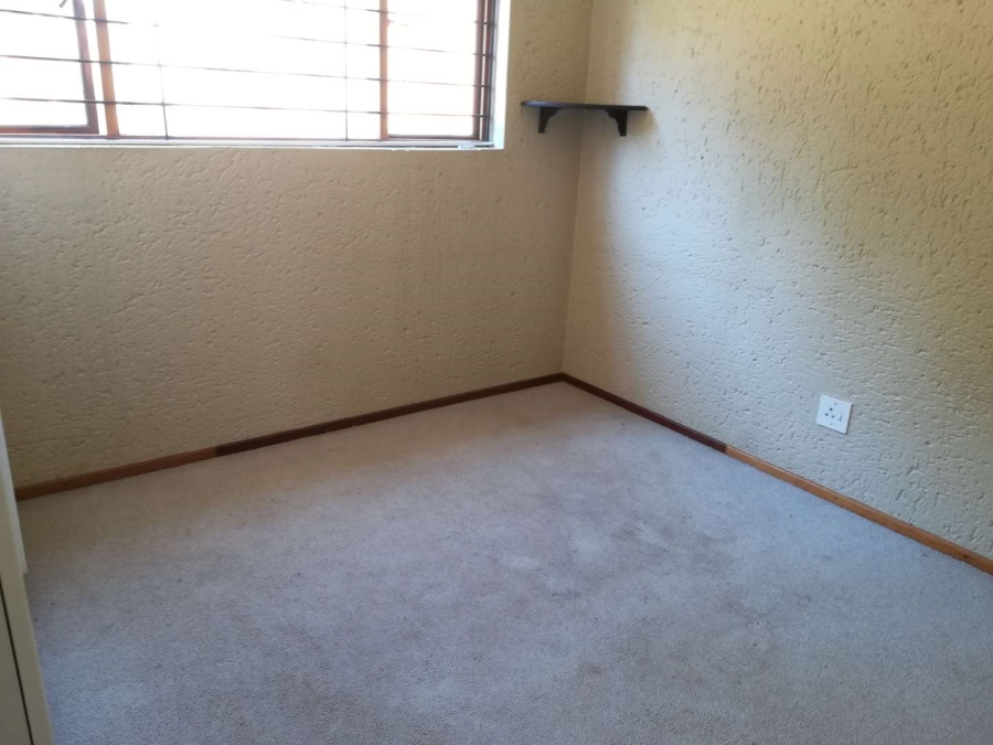2 Bedroom Property for Sale in Waterkloof Ridge Gauteng
