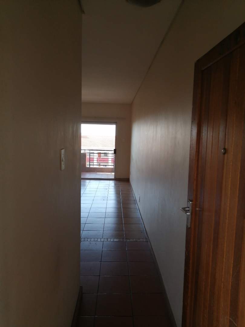 To Let 2 Bedroom Property for Rent in Waterkloof Gauteng