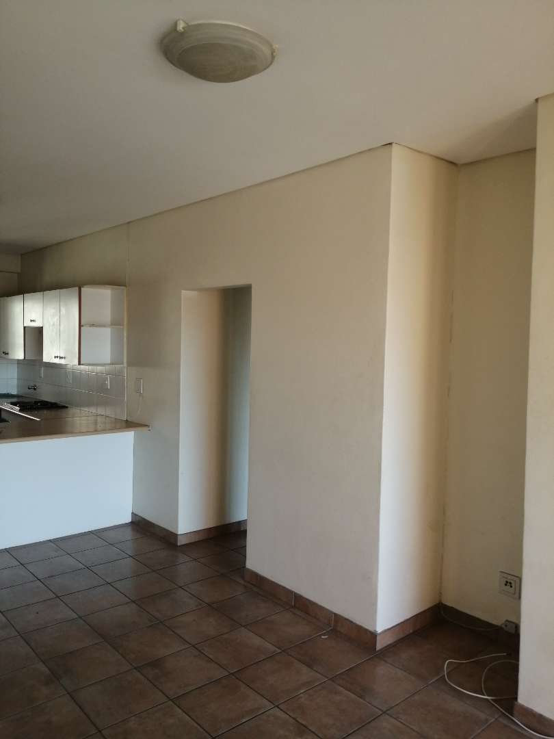 To Let 2 Bedroom Property for Rent in Waterkloof Gauteng